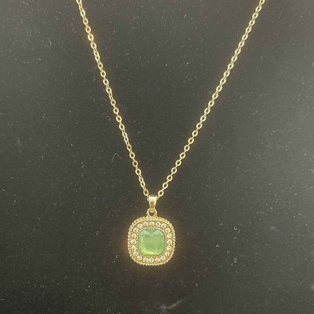 Avon Neckace and Earring Set Gold Green Floral Gold Tone Spring Glam Faux Stones